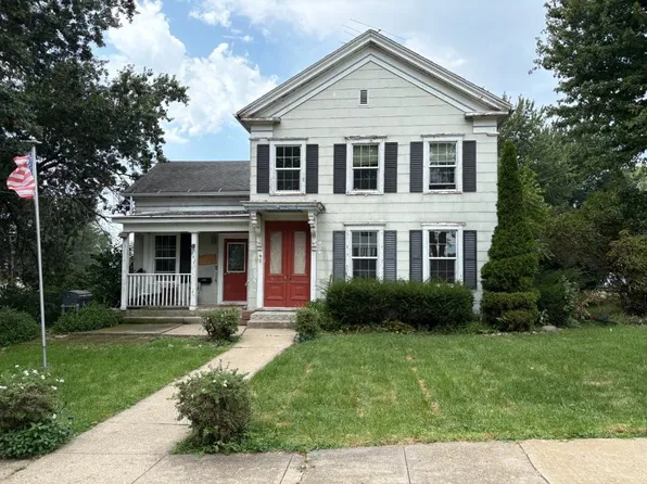 201 S Barber Ave, Polo, IL 61064
