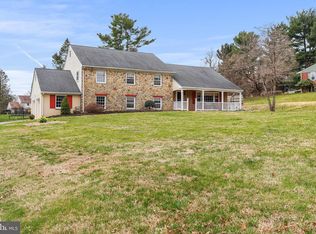 202 Ivy Ln, Glen Mills, PA 19342