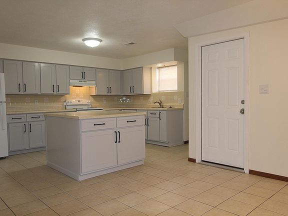 4th image of 1207 NW 6th St