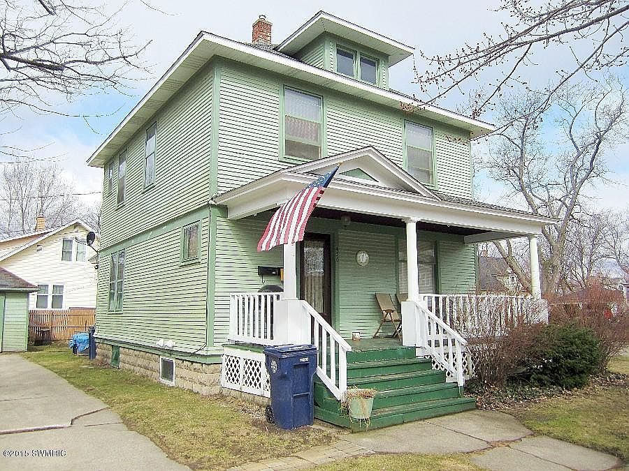 1st image of 436 Pine Ave