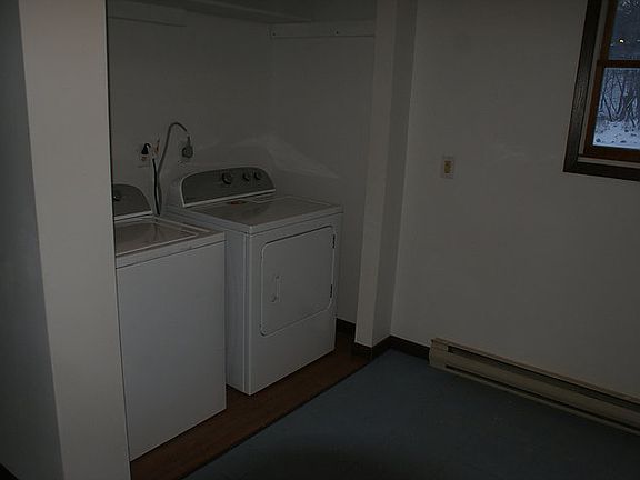 4th image of 23 Bowery St