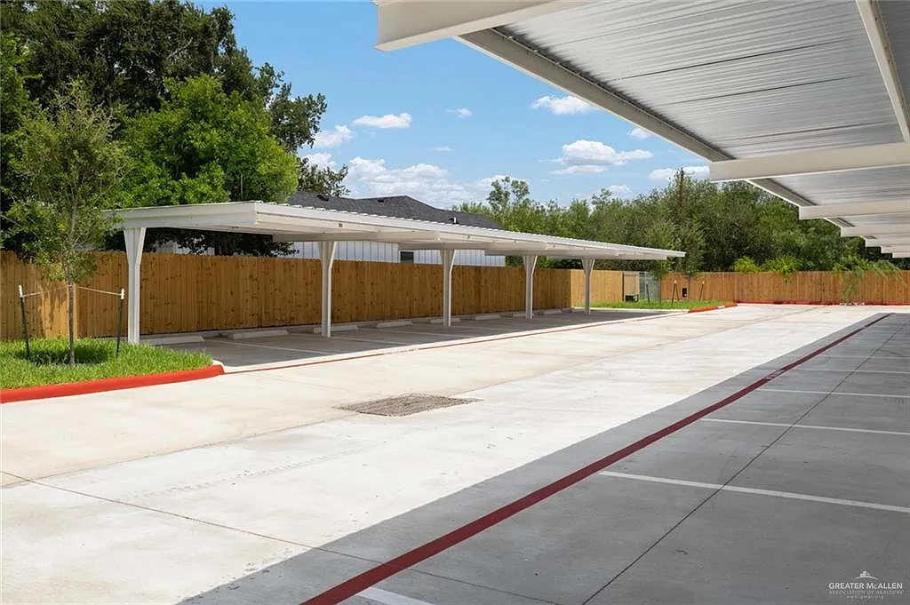 Building Photo - 740 N Alamo Rd #1