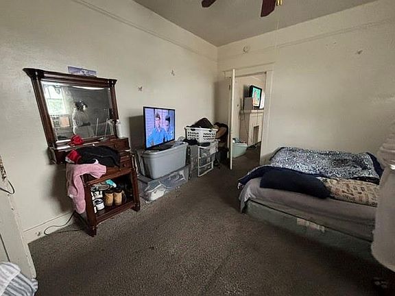 4th image of 2918 Republic St