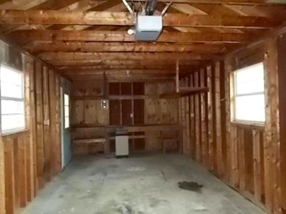2nd image of 113 Layson St Mlbg