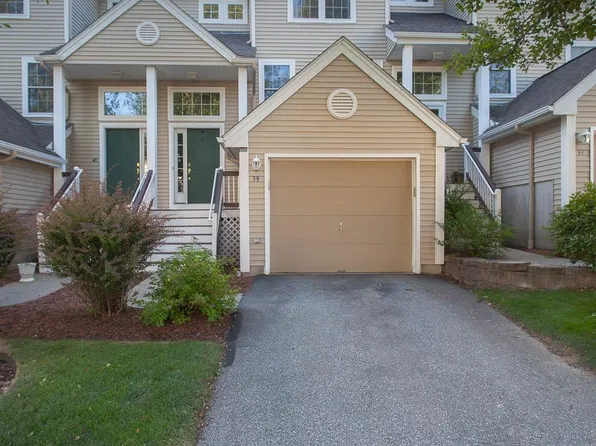 39 Chatham Drive, Bedford, NH 03110