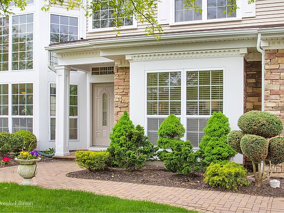 2nd image of 73 Hamlet Dr #35
