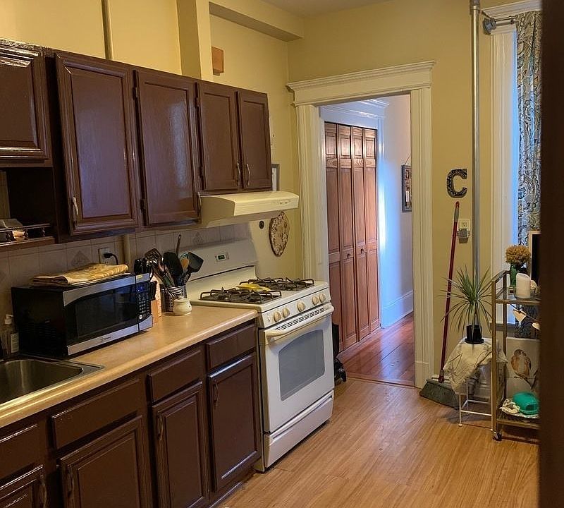 1st image of 28-37 38th St #3R