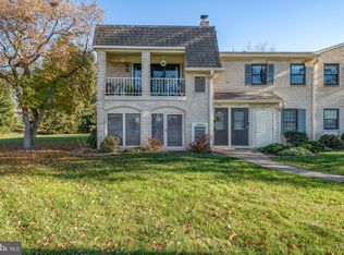 216 Valleybrook Dr, Lancaster, PA 17601