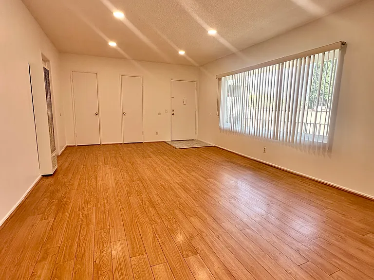 614 W Dryden St #6 — Photo 3