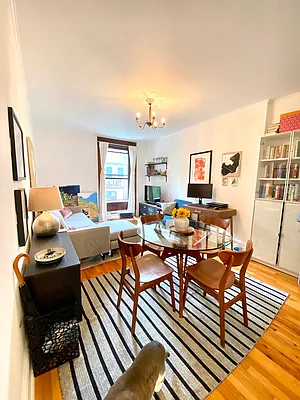 Rented by Harris Philip NYC | media 20