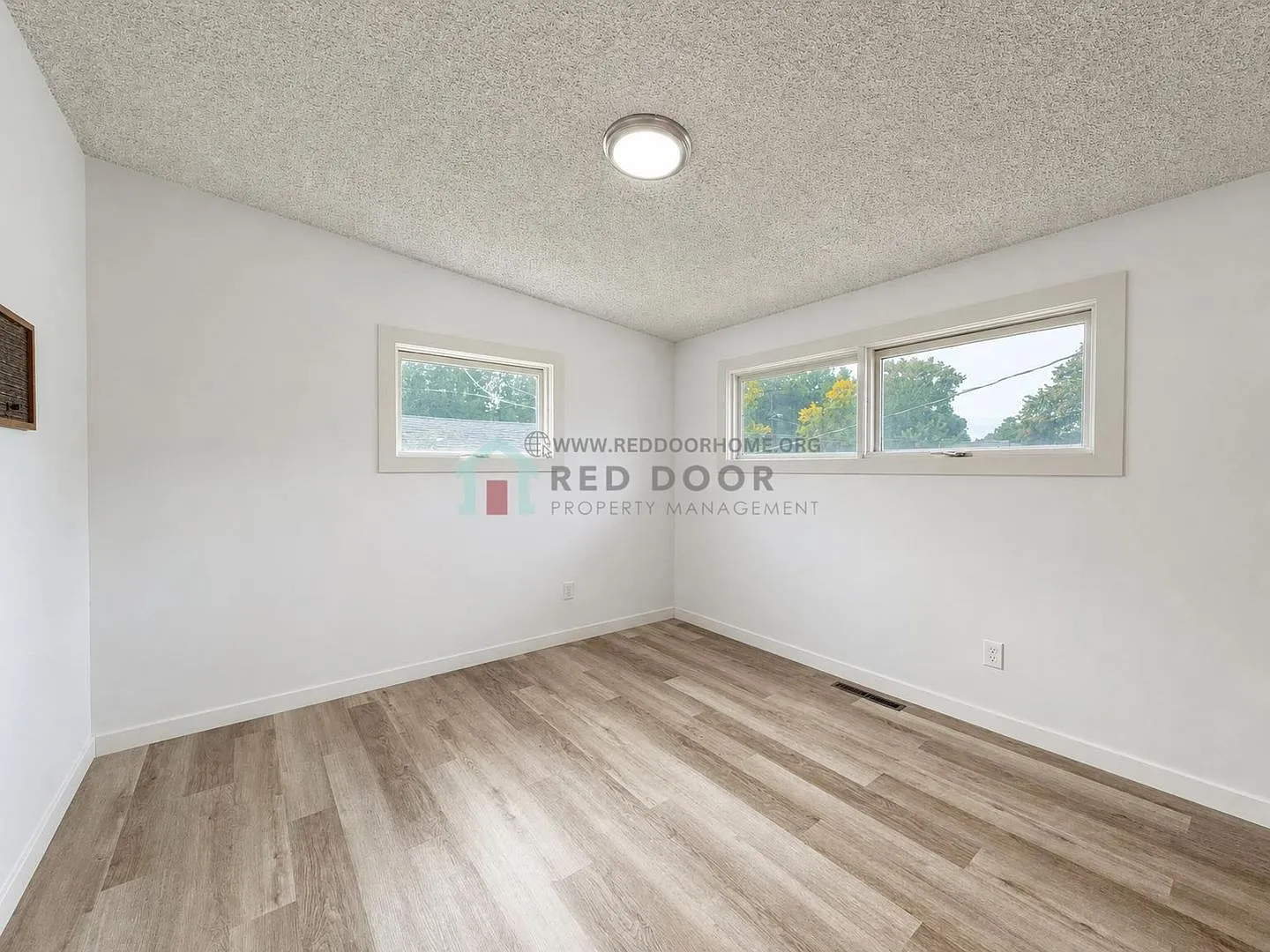 610/612 1st Ave SW - M — Photo 3
