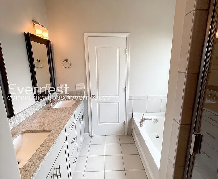 1212 Ewing Way — Photo 11