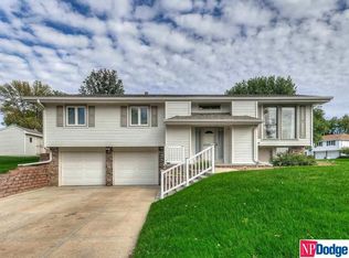 3339 S 136th St, Omaha, NE 68144