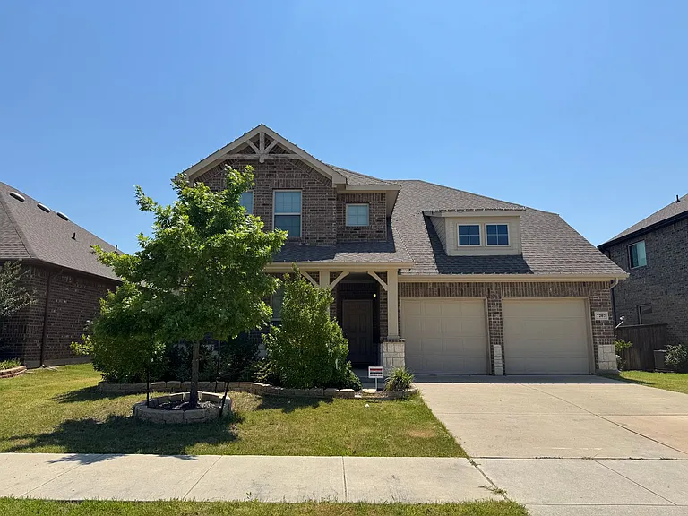 7207 Fallen Crest Ln — Photo 1