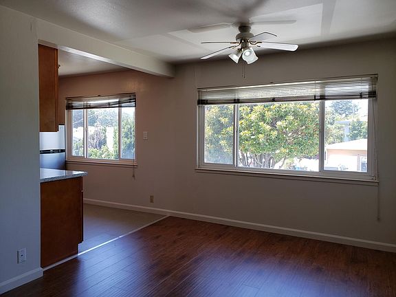 5th image of 905 Larkspur Dr APT 4