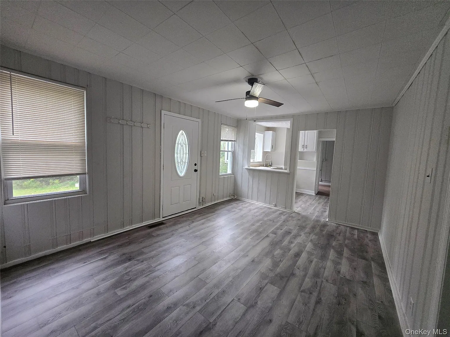 2 bed, 1100 sqft, $2,400 — Photo 3