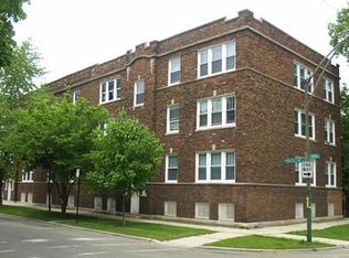 3842 W Roscoe St #2, Chicago, IL 60618