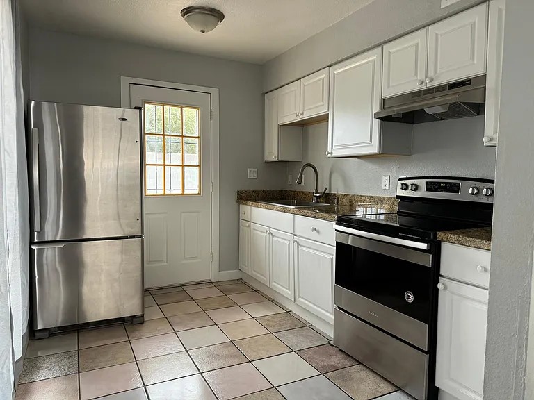 350 N Ithica St — Photo 14