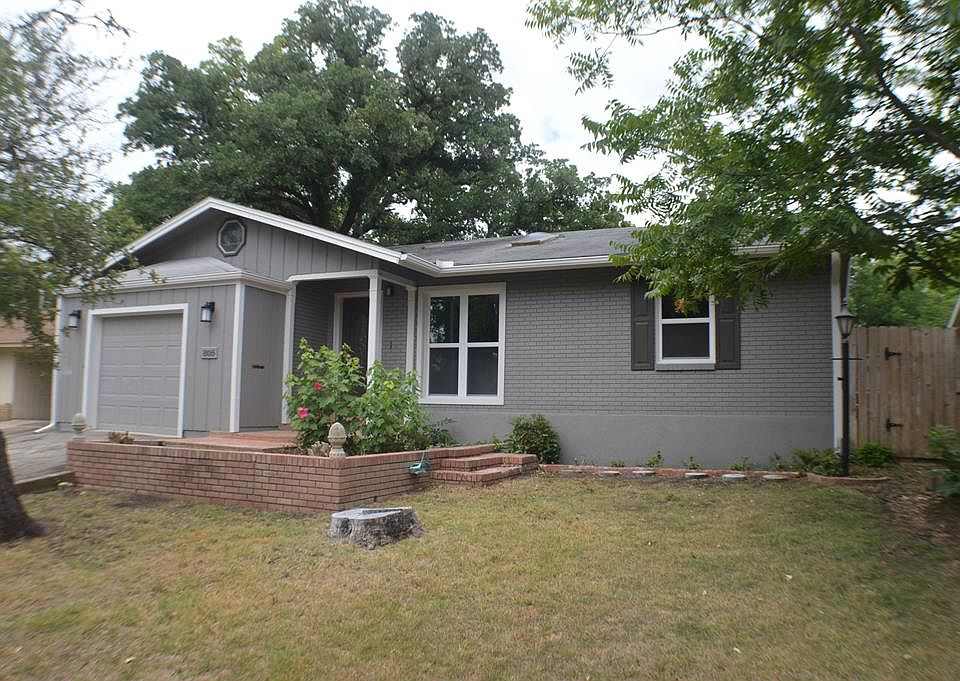 1st image of 805 Bluebonnet Dr