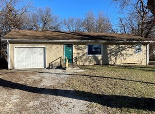 513 S Thornton St, Richmond, MO 64085