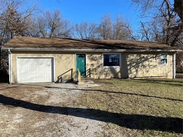 513 S Thornton St, Richmond, MO 64085