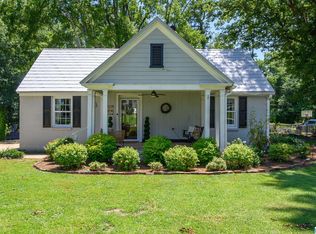 105 Lake St, Trussville, AL 35173
