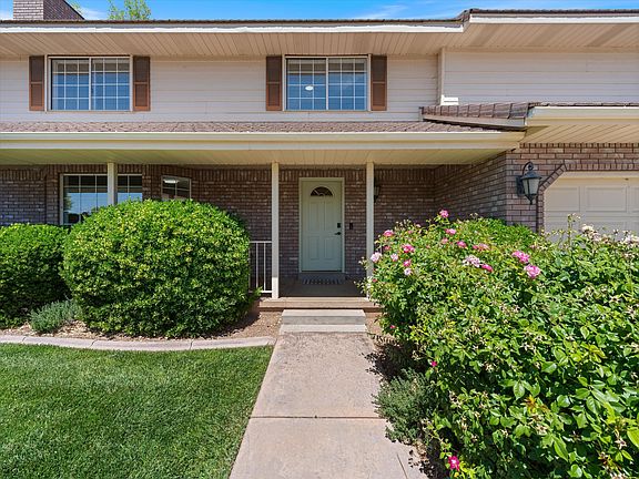 2nd image of 1809 N Red Mountain Dr