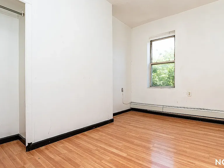 191 Graham Ave #2 — Photo 10
