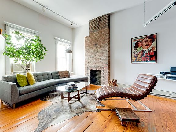 2nd image of 23 Greenpoint Ave