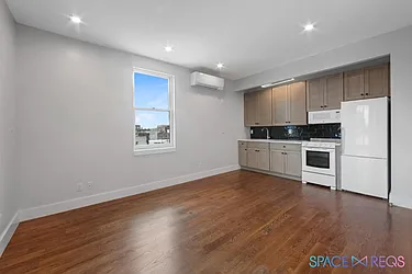 Rented by SpaceReqs LLC