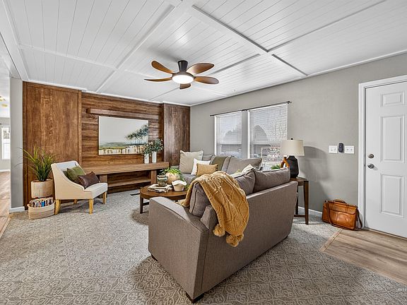 3rd image of 8218 Blue Ridge Ln