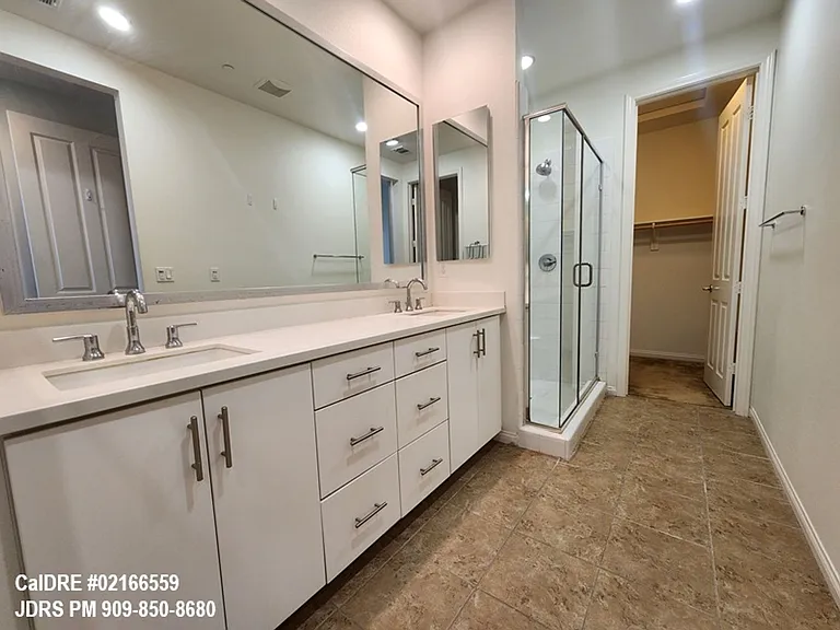 902 N Botanica Ln #D — Photo 10