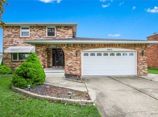 6953 Tawny Dr, Niagara Falls, NY 14304