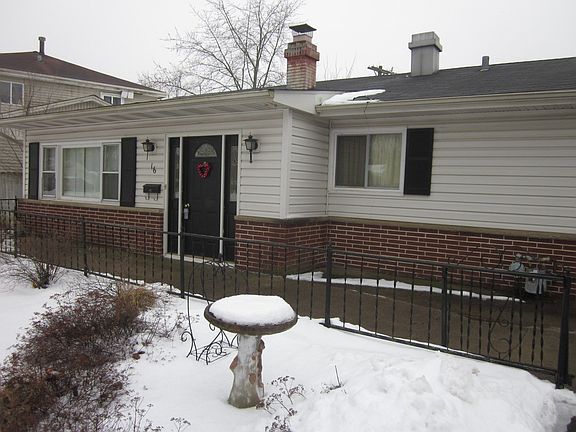 2nd image of 16 Pine St
