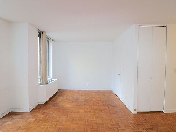 3rd image of 245 E 48th St #10H
