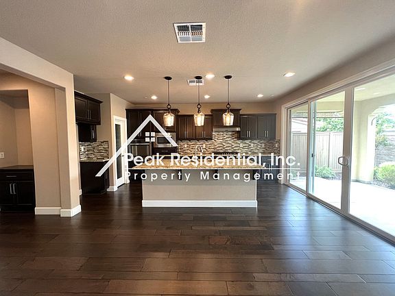 5th image of 5053 Verona Dr