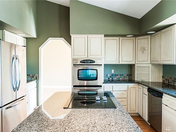5th image of 10131 Coachman Ln SE