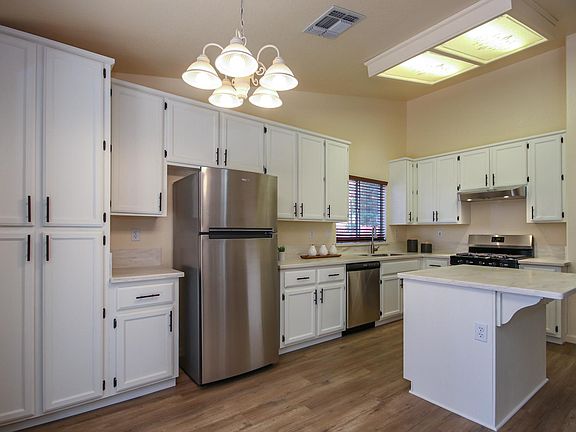 4th image of 2052 Beatty Way