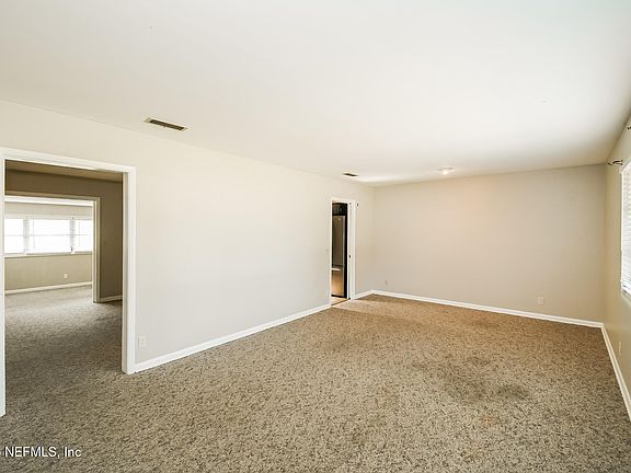 4th image of 1618 SHARONHILL Drive
