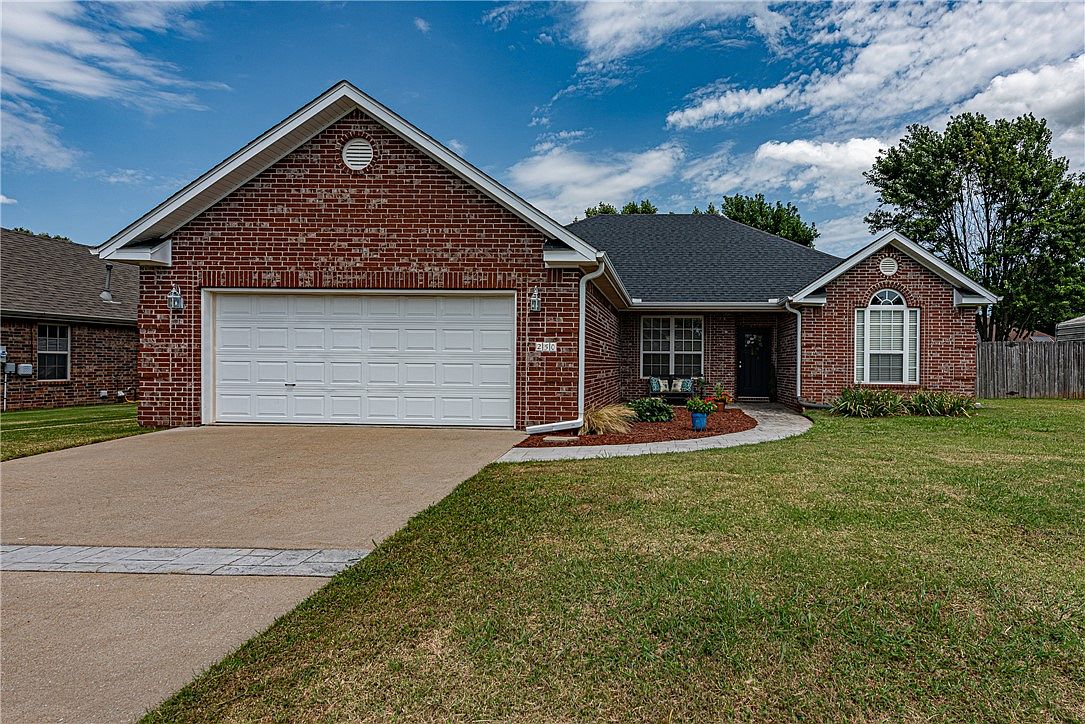 Primary listing photo
