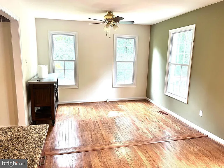 11951 Heathcote Ct — Photo 4