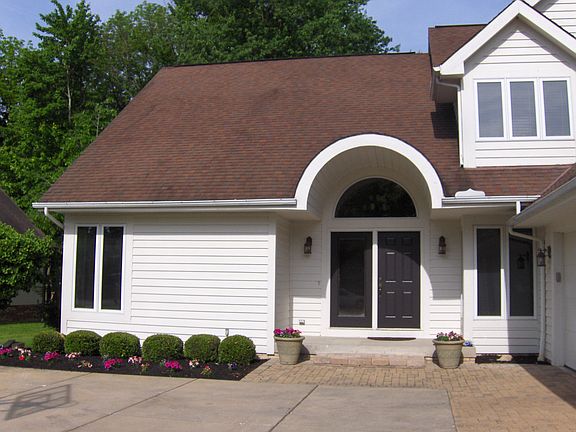 2nd image of 1225 Surfside Cres N