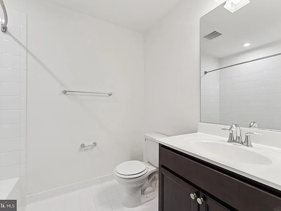 2nd image of 204 Jenkins Way #34