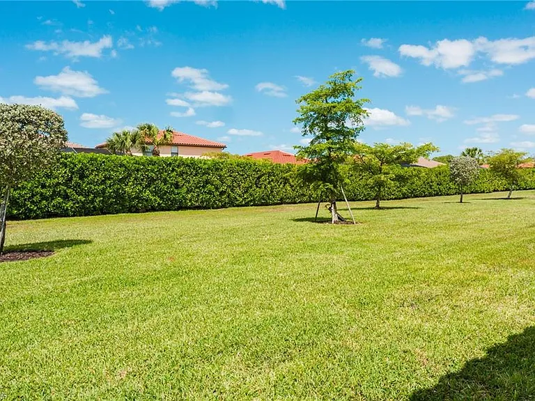 1573 Vizcaya Ln — Photo 20