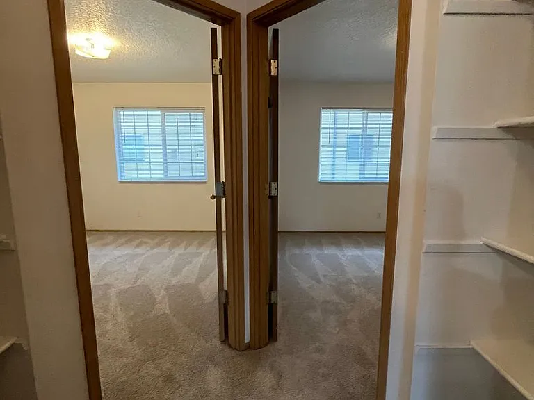 3658 SE 32nd Ave — Photo 11