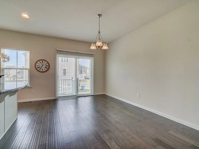 890 Olmstead St — Photo 11