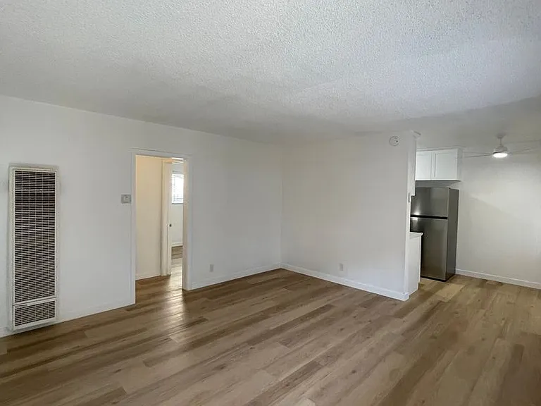 837 W Beach Ave #839 — Photo 16