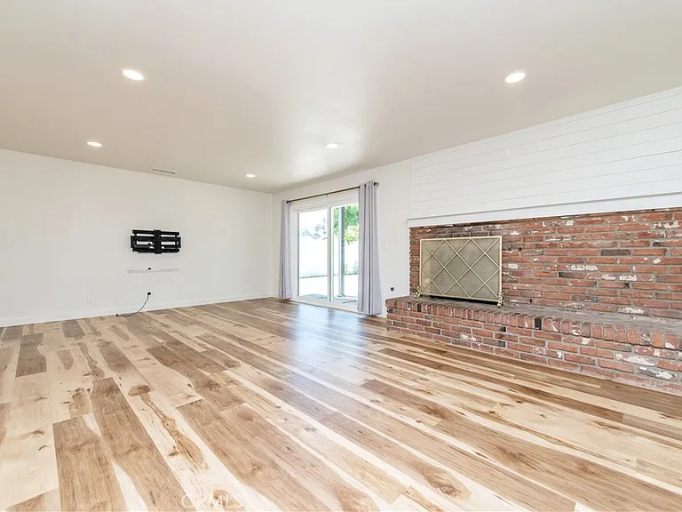 13381 Del Cerro Dr — Photo 3