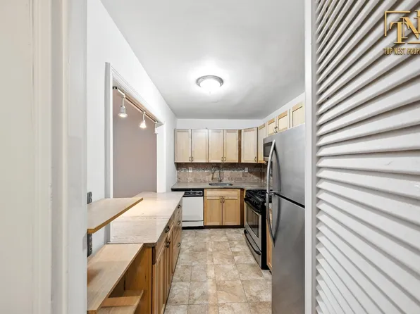 1200 East 53rd Street image 7 of 14