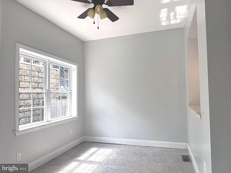 1616 Penn St — Photo 12